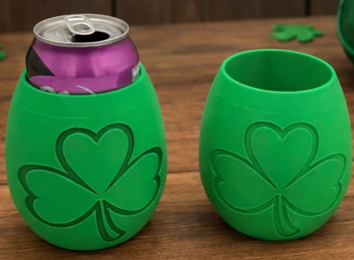 Shamrock Soda/Beer Can Holder